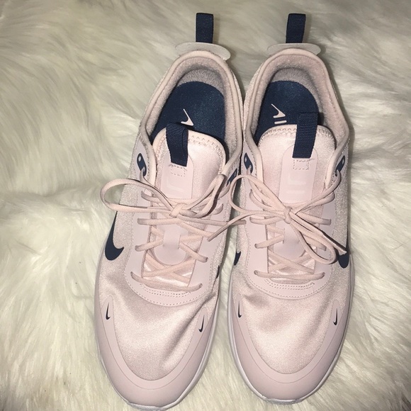 π₯Nike Air max Dia Sneakers.π₯π₯π₯π₯π₯π₯ - Picture 3 of 6